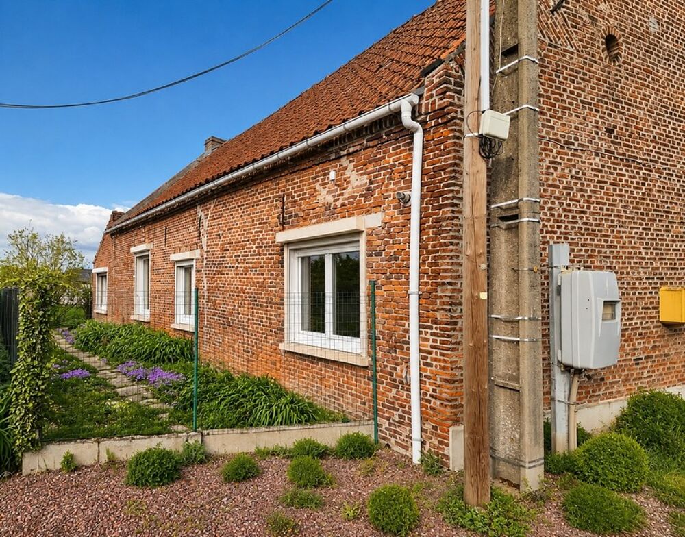 Vente Maison Fermette en U à Wandignies-Hamage avec cour, grange, étables et grenier aménageable Wandignies hamage