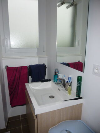  Appartement à louer 4 pièces 64 m²
