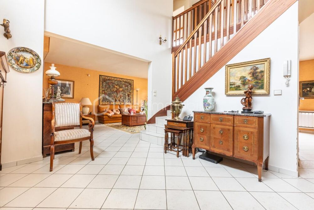 Maison familiale à vendre à Le Raincy  266 m²