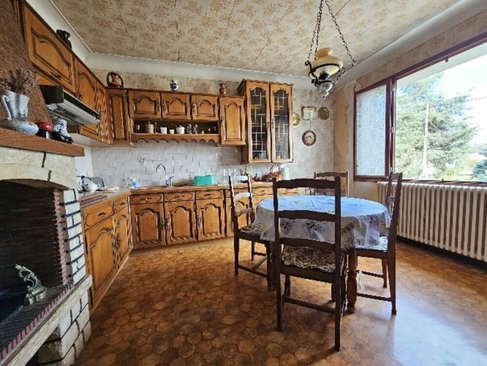 Vente Maison 24100 - BERGERAC - MAISON INDIVIDUELLE 5 PIECES - 2 GARAGES - 2 PUITS - TERRAIN DIVISIBLE DE 970 M2 Bergerac