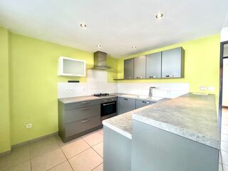  Appartement � vendre 4 pi�ces 77 m�