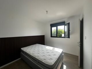  Appartement à louer 1 pièce 64 m²