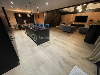  Immeuble � vendre 6 pi�ces 240 m�