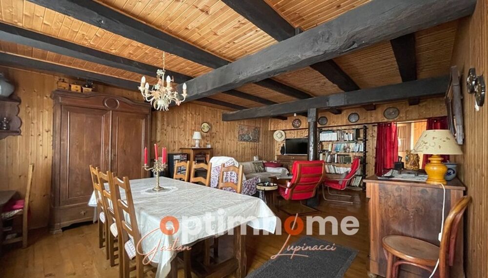 Charmante maison à colombages, 186 m²  6 chambres  Terrain de 13,5 ares