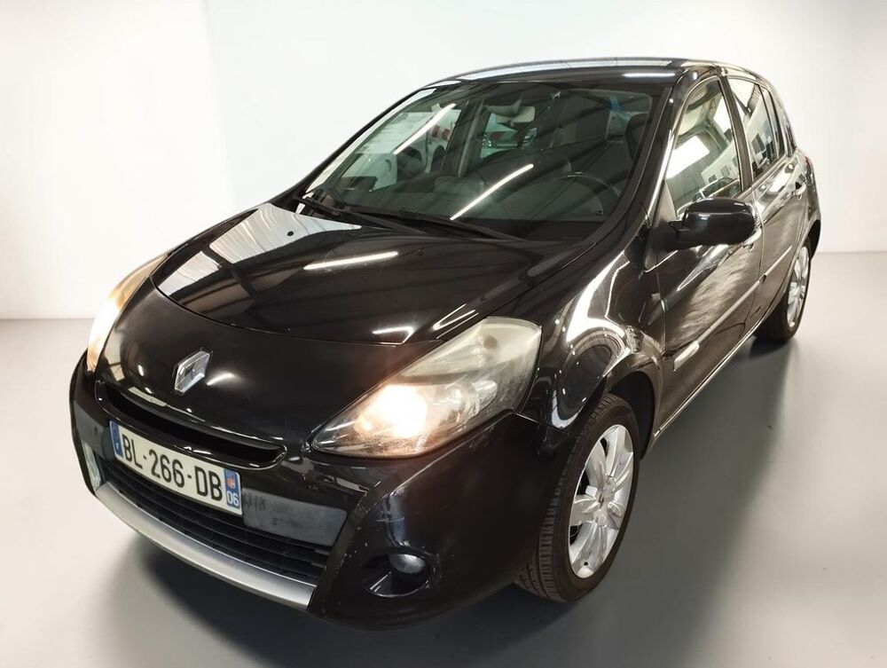 Clio III 1.5 DCI 90 EXCEPTION TOMTOM 5P 2011 occasion 06640 Saint-Jeannet