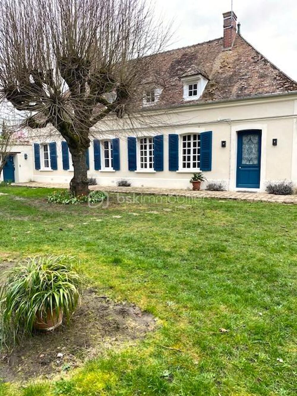Vente Propriété/Château Une demeure authentique au charme intemporel, entre nature et histoire Faverolles