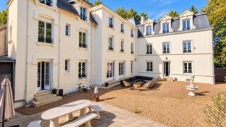  Propriété/château à vendre 14 pièces 450 m²