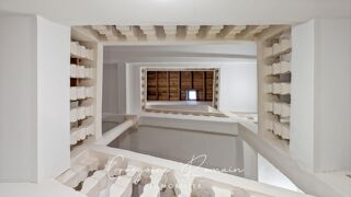  Immeuble à vendre 15 + pièces 371 m²