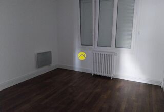  Appartement à louer 3 pièces 75 m²