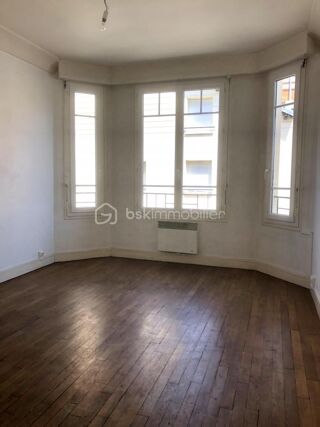  Immeuble  vendre 15 + pices 478 m