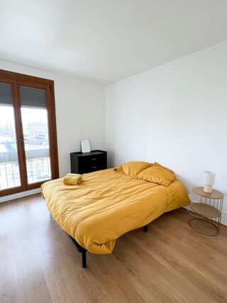 Appartement à louer 5 pièces 94 m²