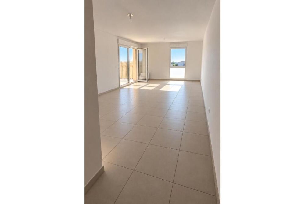 Vente Appartement Appartement T4 avec belle terrasse couverte sans vis à vis à Béziers Beziers