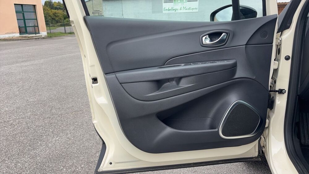 Captur 1.3 TCe 150 EDC Intens 2019 occasion 02500 Neuve Maison