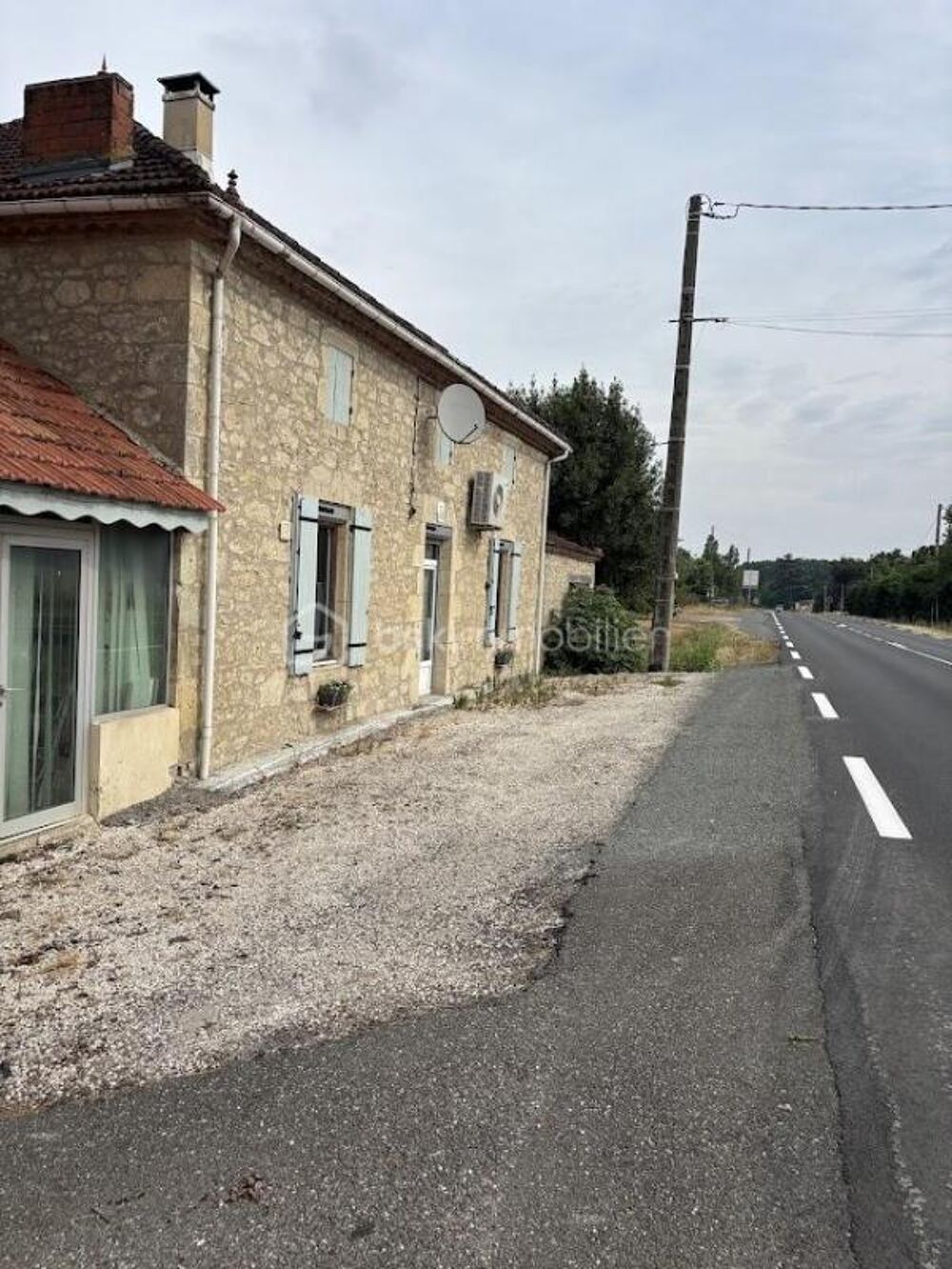 AV Maison en pierre dépendances terrain
