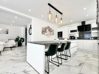  Villa � vendre 5 pi�ces 140 m�