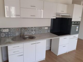  Appartement à louer 3 pièces 56 m²