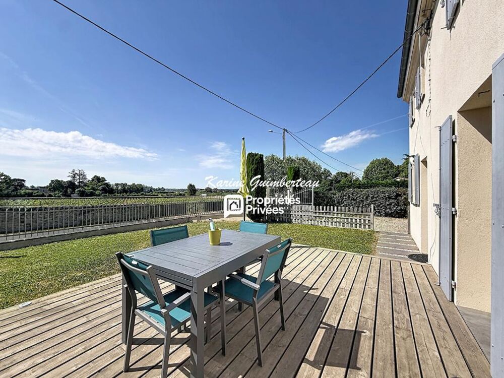 Fronsac : Maison familiale climatisée avec piscine et vues