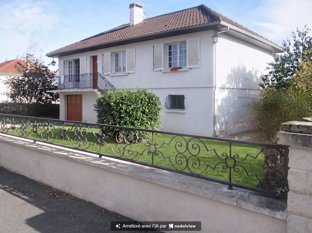 Vente Maison Maison à vendre 6 pièces DOYET (03) sur terrain de 1183 m2 Doyet