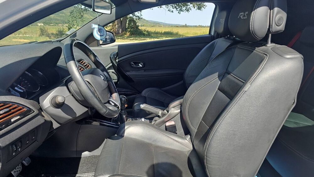 M&eacute;gane RS III 2.0 265.0 N/A 2015 occasion 31800 Saint Gaudens