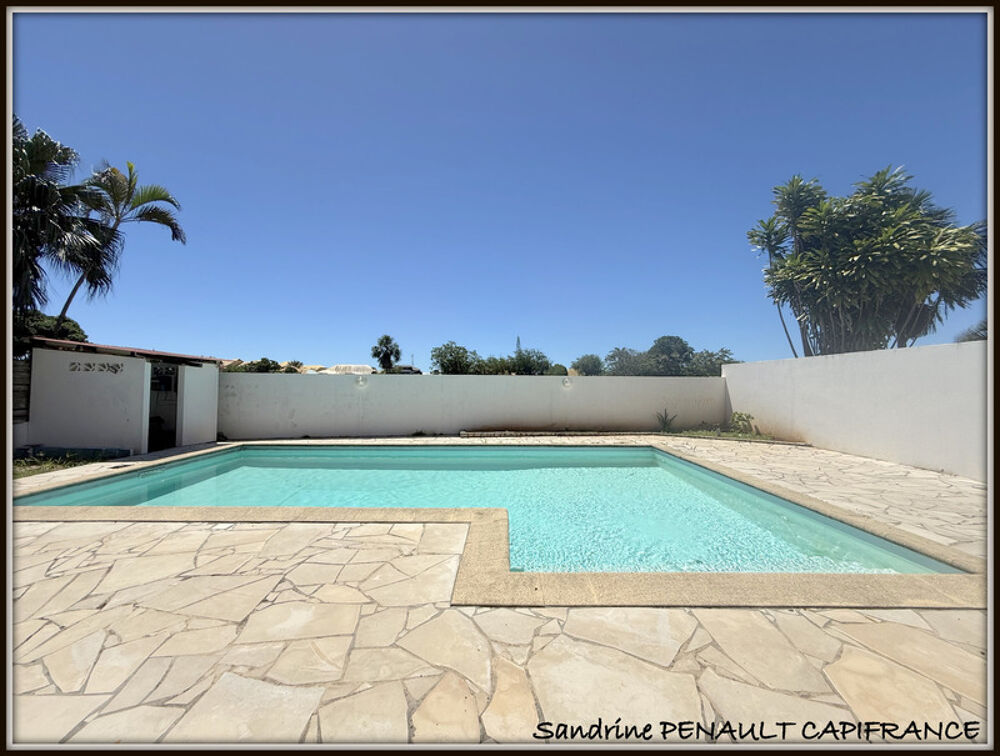 A VENDRE A KOUROU (97310) UNE CHARMANTE VILLA T6 DE 120 m² - TERRAIN DE 466 m² - AU PRIX DE 390 000 €