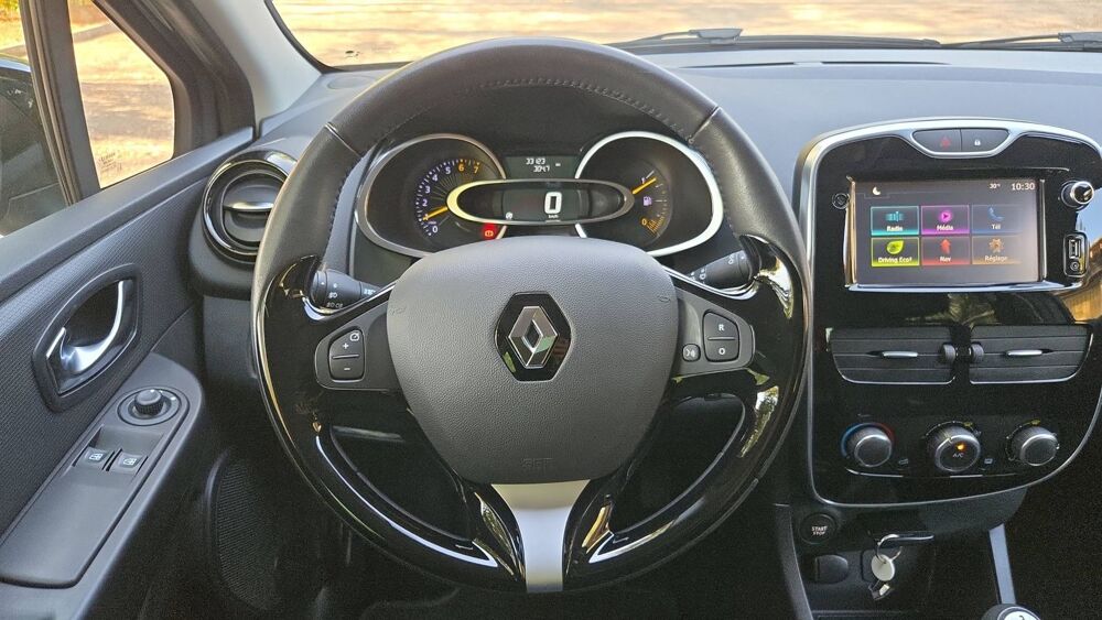 Clio 0.9 TCe 90 eco2 Intens - Premi&egrave;re main 2015 occasion 83340 Le Luc