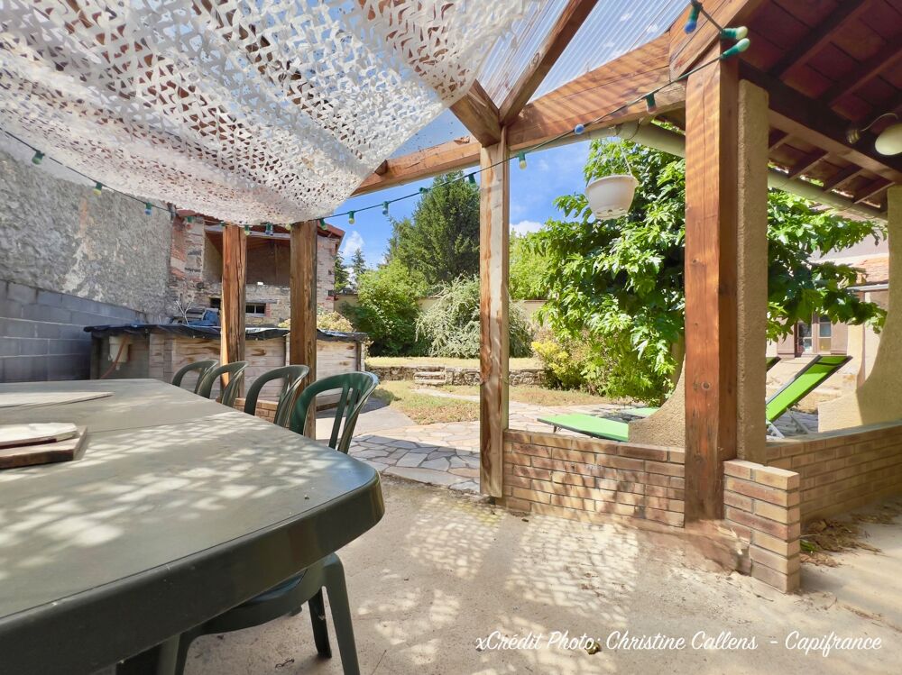Maison de charme de 151 m²  4 chambres, jardin, dépendances et beaux volumes à Varennes-sur-Morge