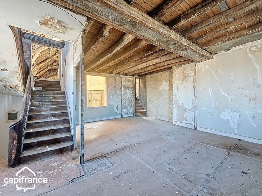 Vente Immeuble Immeuble à rénover – 335 m² dans le centre historique de Thouars (79) Deux Sèvres Thouars