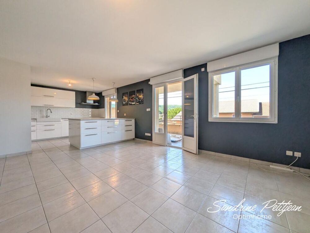 A vendre Appartement T4 91m² - 3 chambres - Terrasse, Garage, Parking - Ambérieu en Bugey