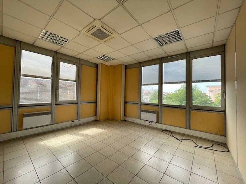   BUREAUX DE STANDING 