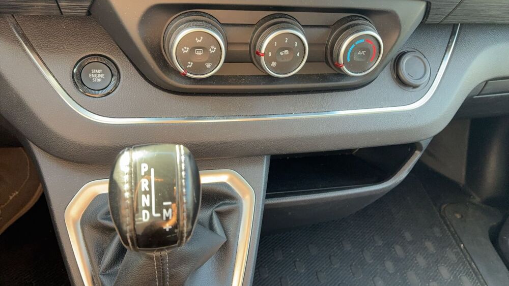 Primastar 2.0 dCi 150 DCT6 N-Connecta - 9 places Automatique 2022 occasion 73100 Aix Les Bains