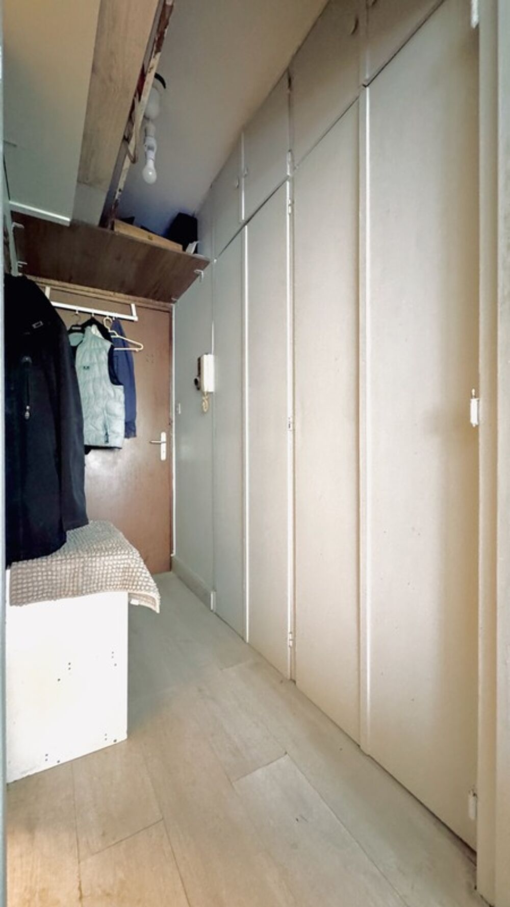 Vente Appartement STUDIO - PARIS XX - 33m2 - CAVE - PARKING - VUE DÉGAGÉE - LOUÉ Paris 20
