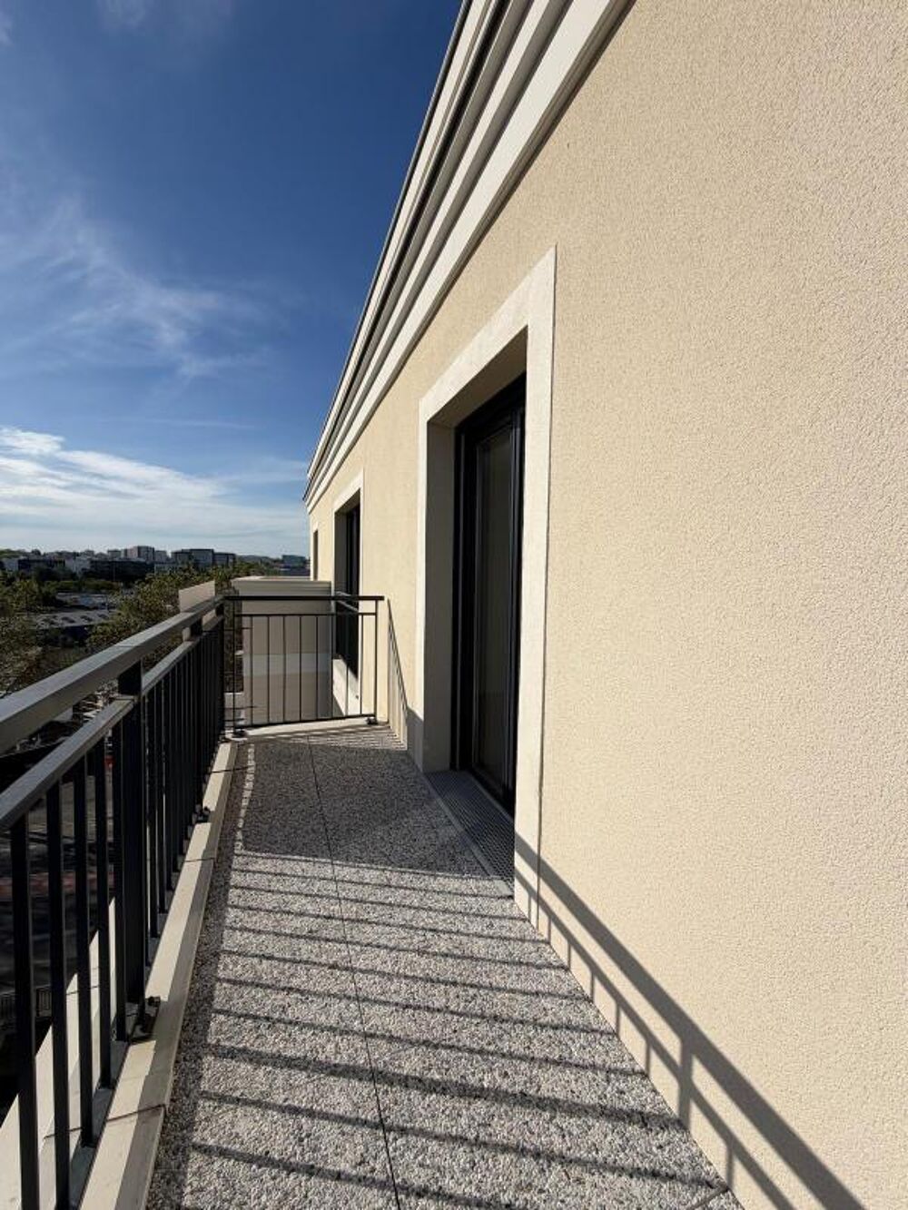 Vente Appartement LIVRÉ 5 PIÈCES DERNIER ÉTAGE AVEC TERRASSES TRAVERSANT ET 2 PARKING Le perreux sur marne