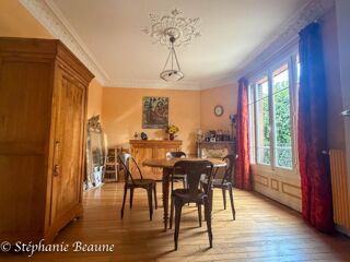  Maison à vendre 11 pièces 242 m²