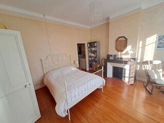  Maison  vendre 8 pices 220 m