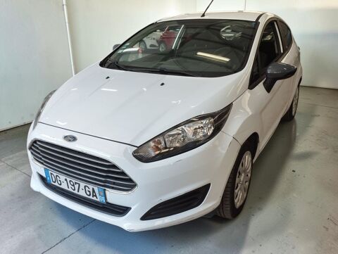 Annonce voiture Ford Fiesta 3000 €
