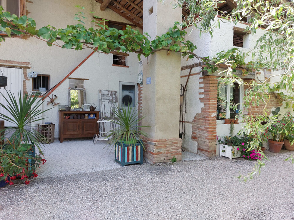 Maison à vendre 7 pièces MONTAUBAN (82) avec chambres d'hôtes, piscine, jardin et dépendance