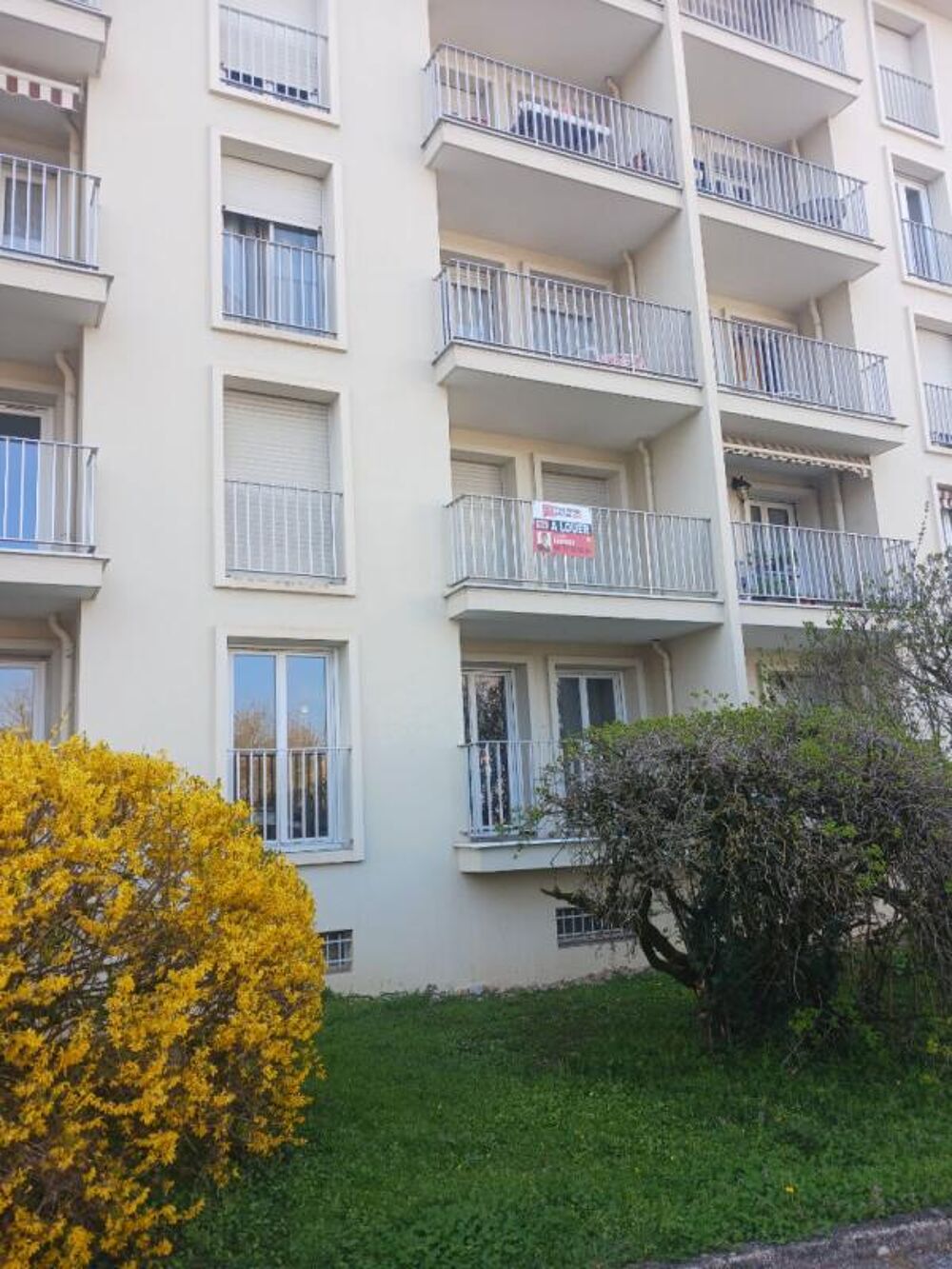 Vente Appartement Appartement Lons Le Saunier 2 pièces ascenseur et balcon Lons le saunier