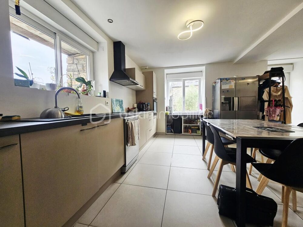 COUP DE COEUR  Longère rénovée, 5 chambres, grange et 2 000 m² de terrain près de Redon