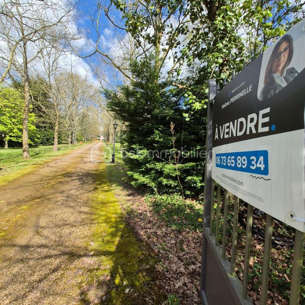 PROPRIÉTÉ DE PRESTIGE AU COEUR DUN DOMAINE BOISÉ  PROCHE ANGERS