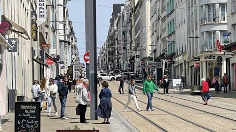 Local/bureau &agrave; vendre BREST (29) Murs Commerciaux + Locataire Emplace 175000 29200 Brest