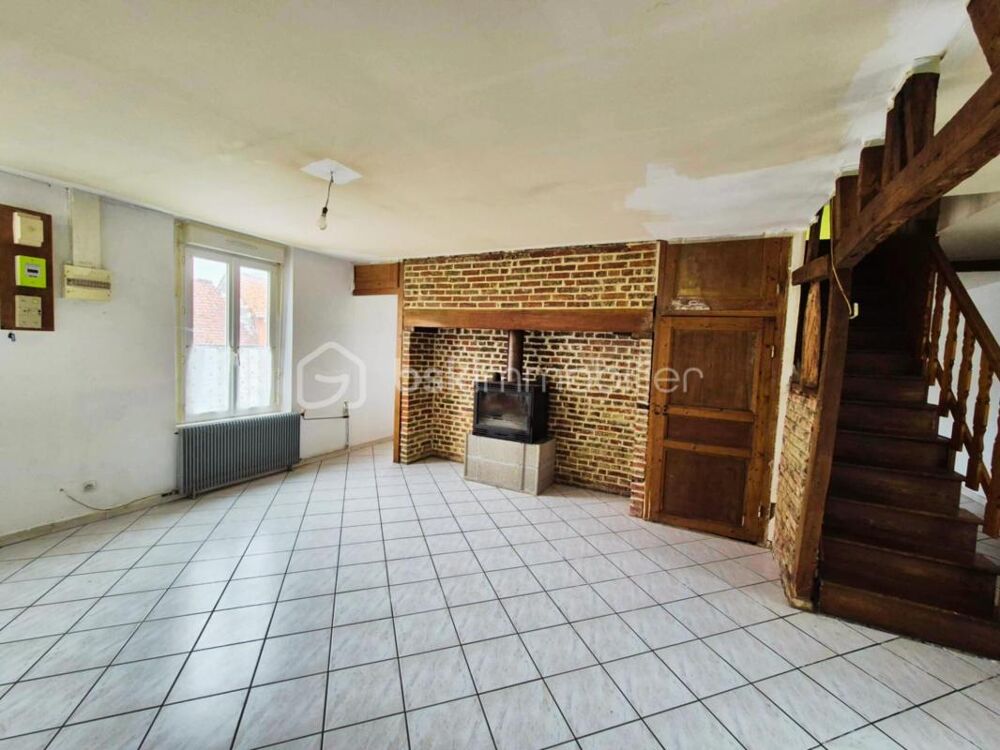 EXCLUSIVITÉ à vendre Maison 111 m² Terrain clos de 1 629 m², deux Dépendances et Garage  Gros potentiel à personnaliser