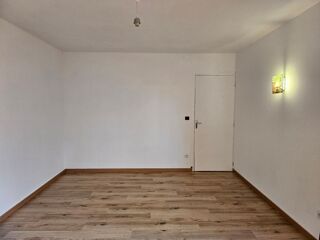  Appartement à louer 4 pièces 87 m²