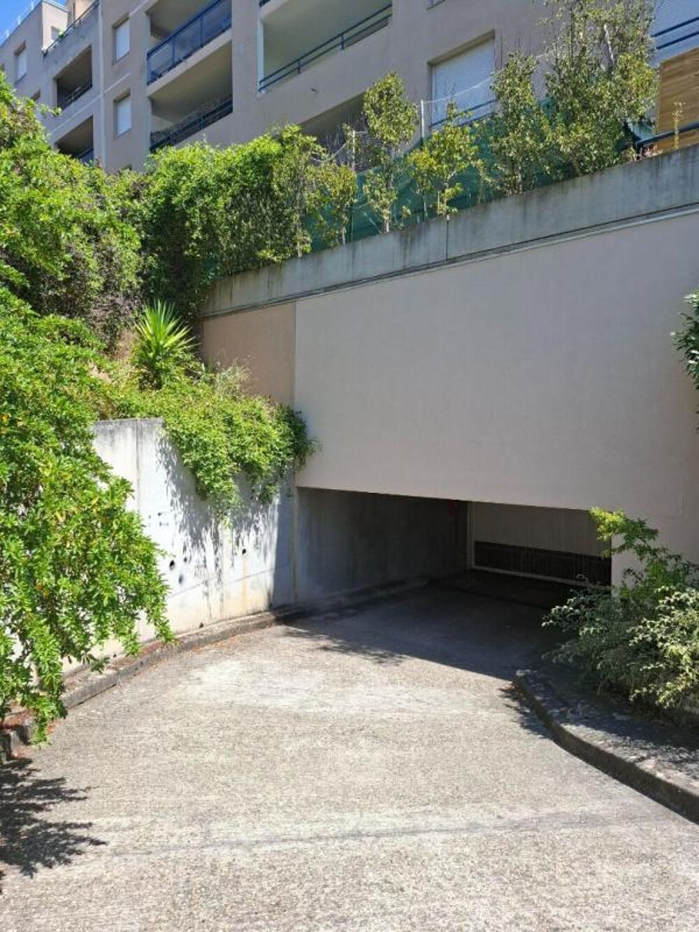 Location Parking/Garage Place de parking sécurisée en sous-sol Lyon 3