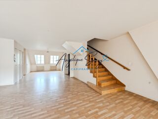 Vente Appartement Appartement à rénover au cœur de Lons-le-Saunier – 164,83 m² pour donner vie à vos idées Lons le saunier