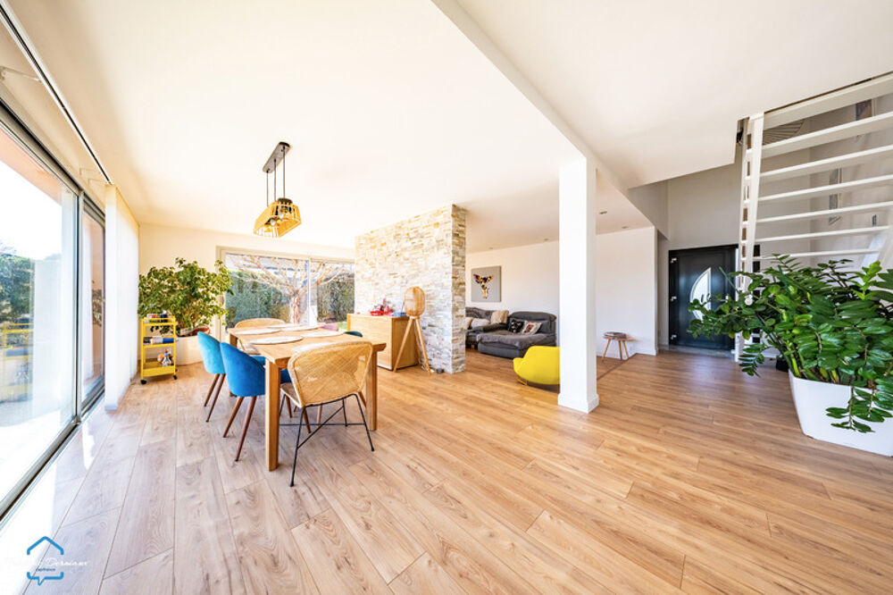 Maison à vendre Maison Contemporaine de Type 6 - Piscine - Terrain 1000m²