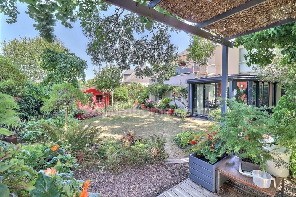 MAISON CONTEMPORAINE T7 - 175 m²