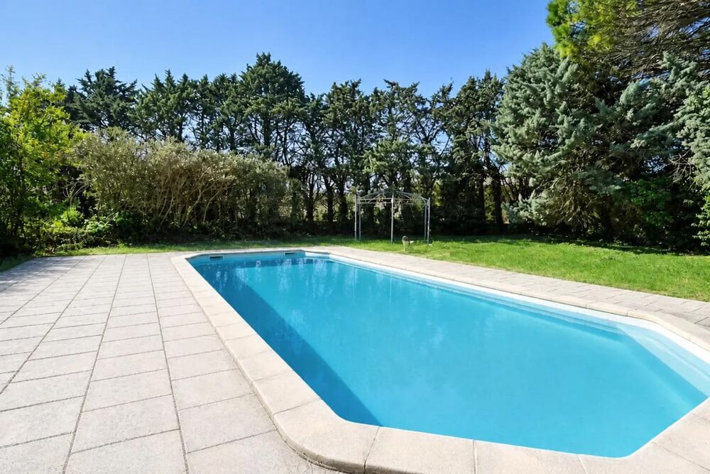 Propriété de Prestige avec Grand Terrain Arboré