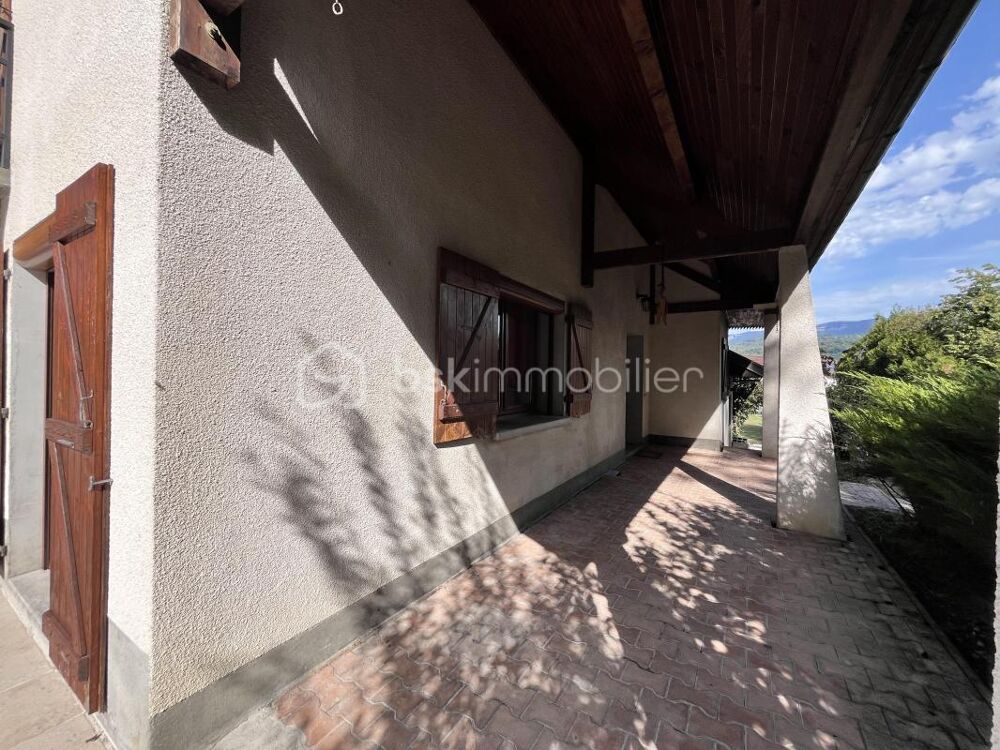 Maison individuelle 125,59 m²  Terrain plat, clos et arboré de 1 564 m²