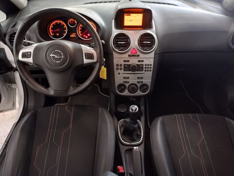 Corsa 1.2 85 TWINPORT 150EME ANNIV 2012 occasion 06640 Saint-Jeannet