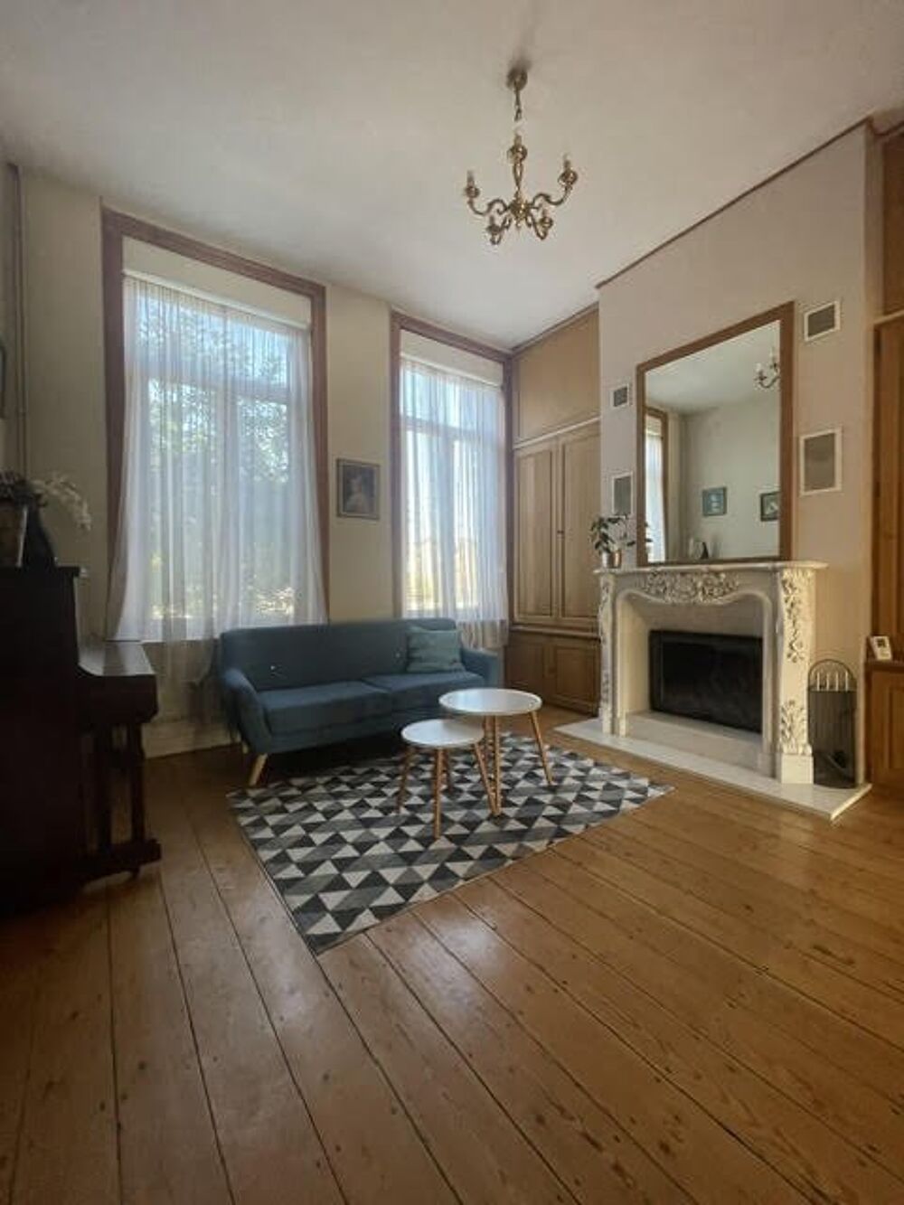 Maison semi individuelle avec garage et jardin